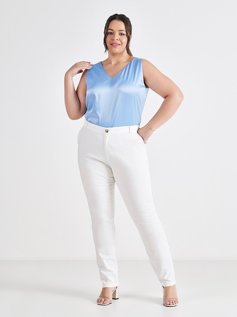 regata feminina de cetim plus size azul claro edite look inteiro