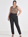 Calça Reta Plus Size em Alfaiataria Preta Reese