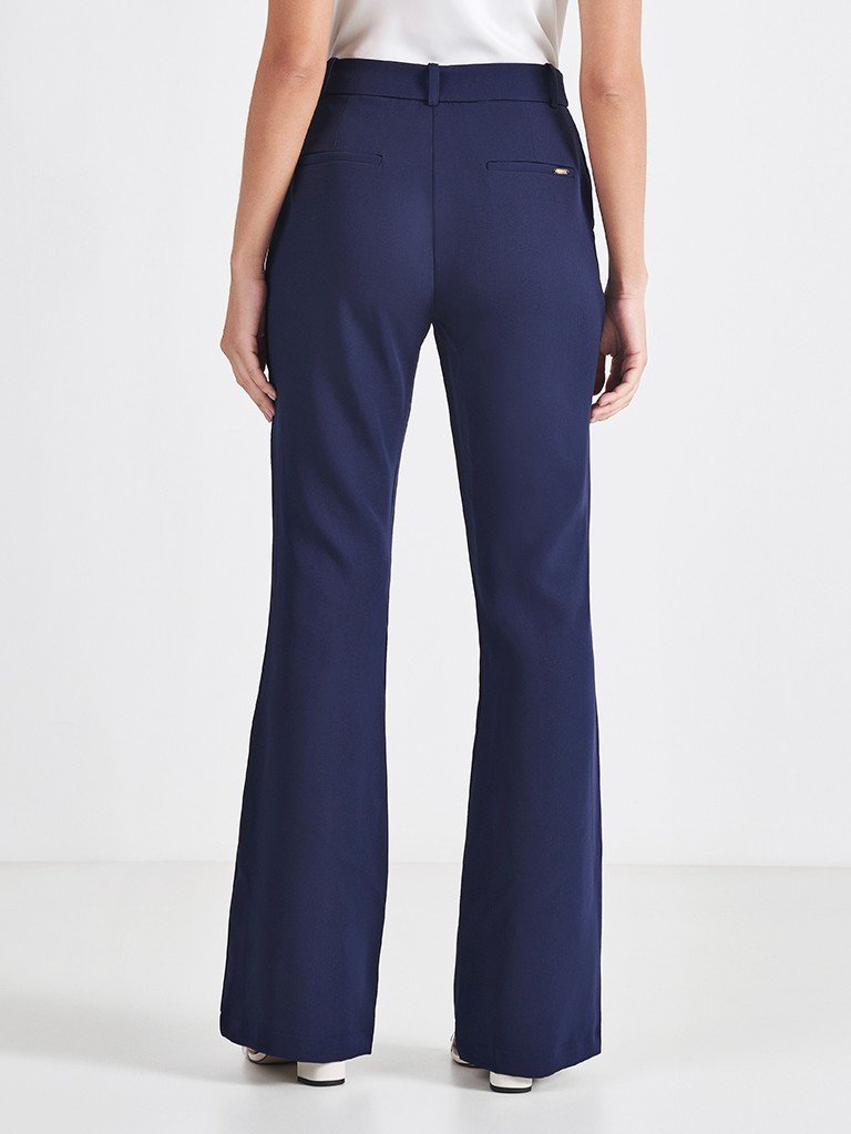 calca flare de alfaiataria marinho vaniria vitrine costas