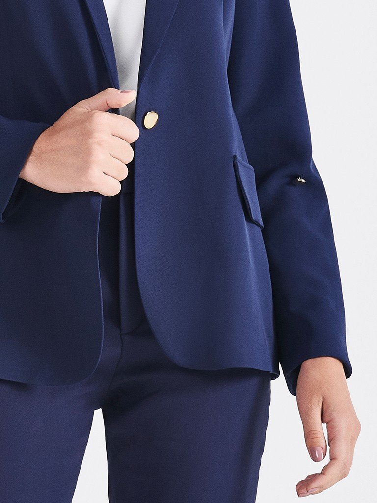 Blazer de Alfaiataria com Martingale Plus Size Marinho Tifani