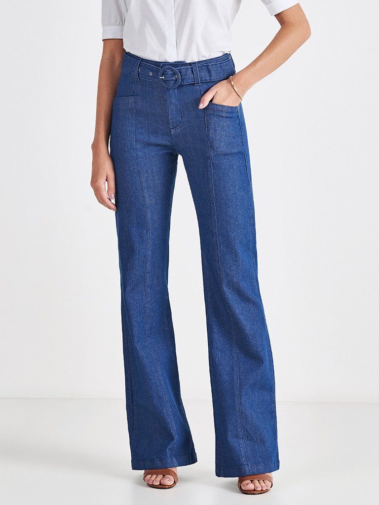 calca jeans flare com cinto eudora