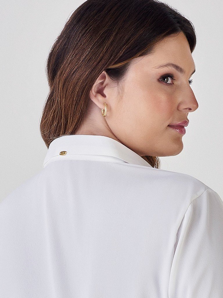 camisa pluz size social feminina off white botao dourado placa