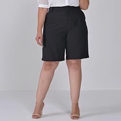 bermuda lucy plus size detalhes pequeno