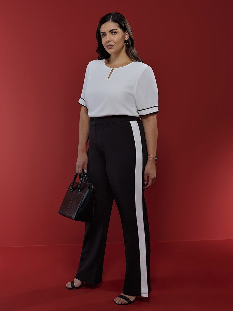 blusa off white com filete preto nagila plus size conceito