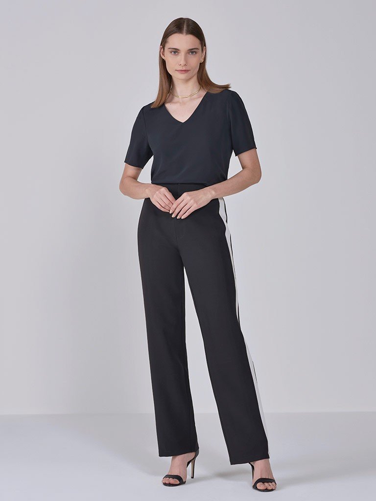 blusa decote v preto nilda frente