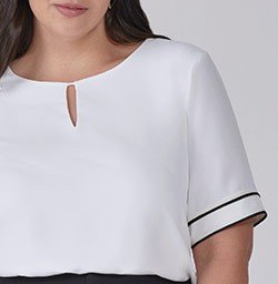 blusa off white com filete preto nagila plus size pequeno1