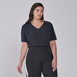 blusa decote v preta nilda pequeno