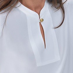 blusa off white peitilho taeme pqeno