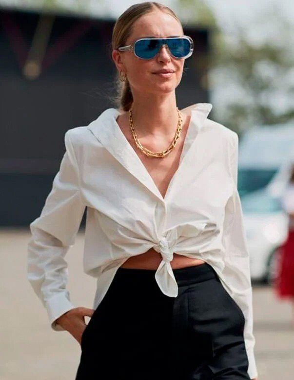 amarracao de camisa look moderno calca preta