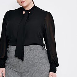 blusa preta gola laco plus pequeno1