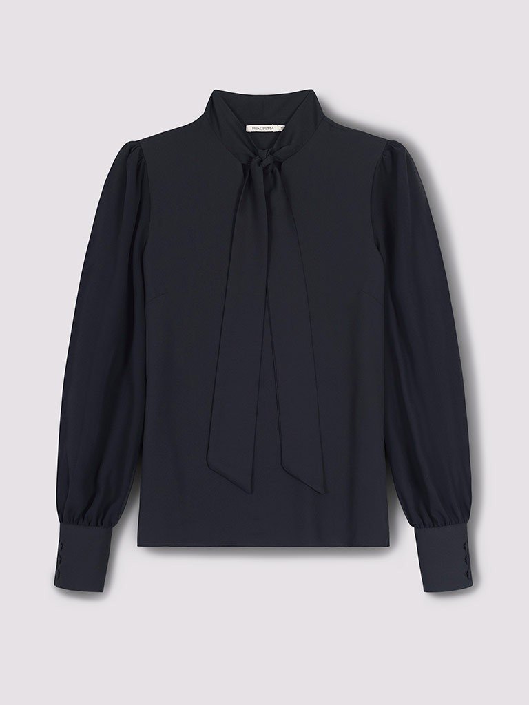 blusa preta gola laco vanilde still