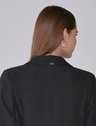 blazer liana costas placa detalhes