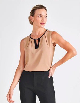 regata nude com decote v soltinha com filete preto