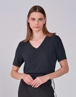 blusa feminina preta de manga curte decote v soltinha