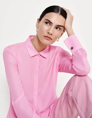 camisa com mangas bufantes rosa