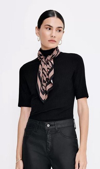 camisa sobreposta com amarracao vestido preto