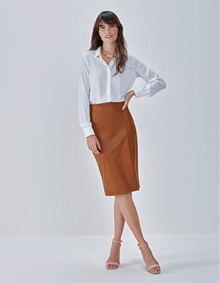 look natural com camisa amarrada calca amarelo