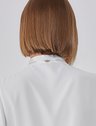 blusa off white gola laco placa