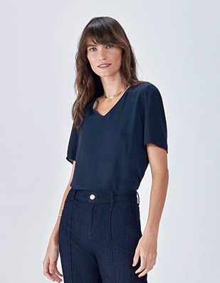 camisa sobreposta com amarracao vestido preto