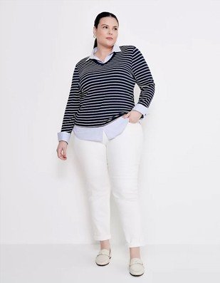 look natural com camisa amarrada calca amarelo