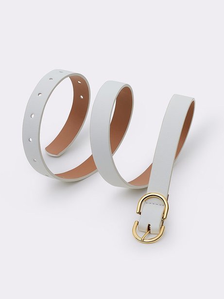 Cinto Off White com Fivela Oval Dourada  Lauriane