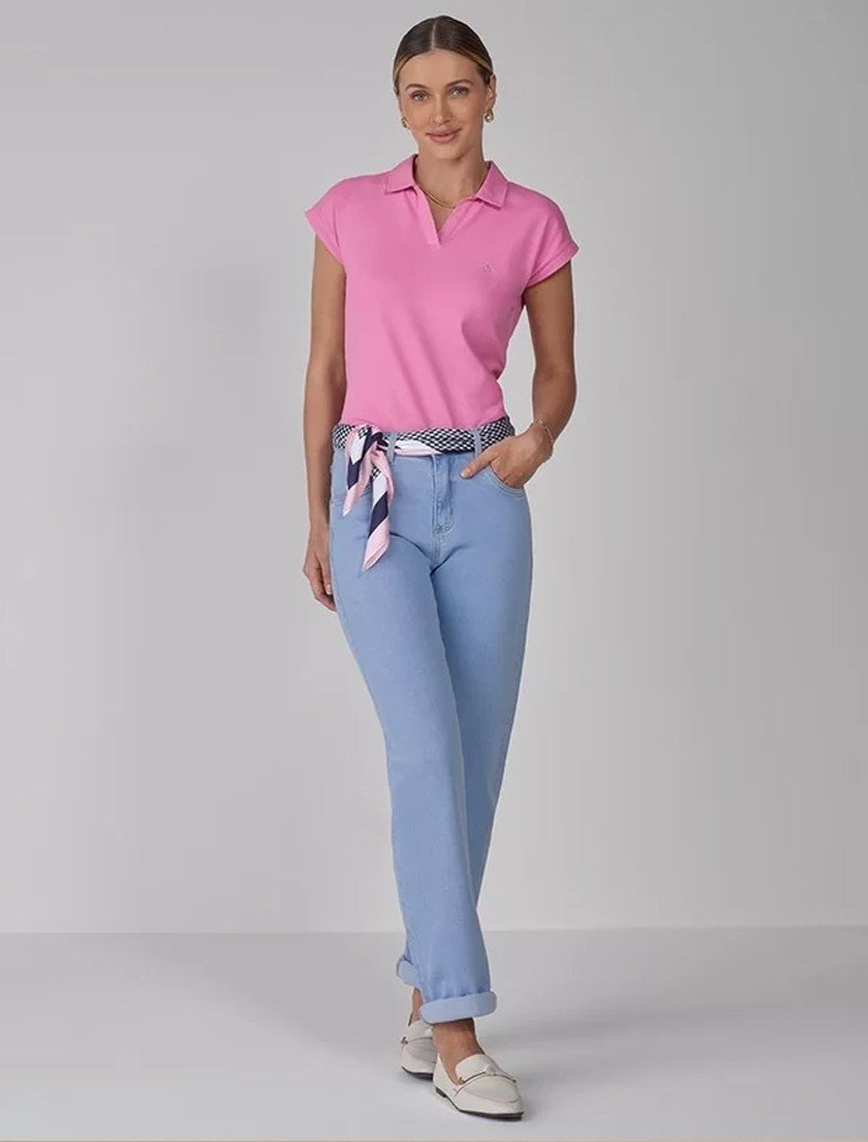 look natural com camisa amarrada calca amarelo
