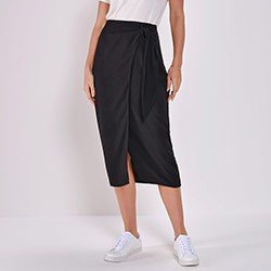 saia preta traspassada look