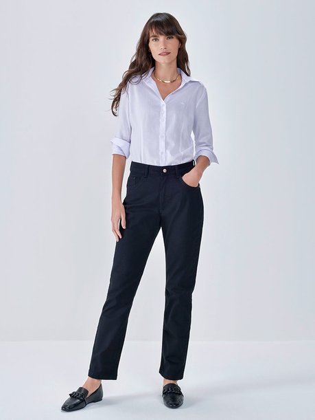 Calça Reta Slim de Sarja Preta Oana