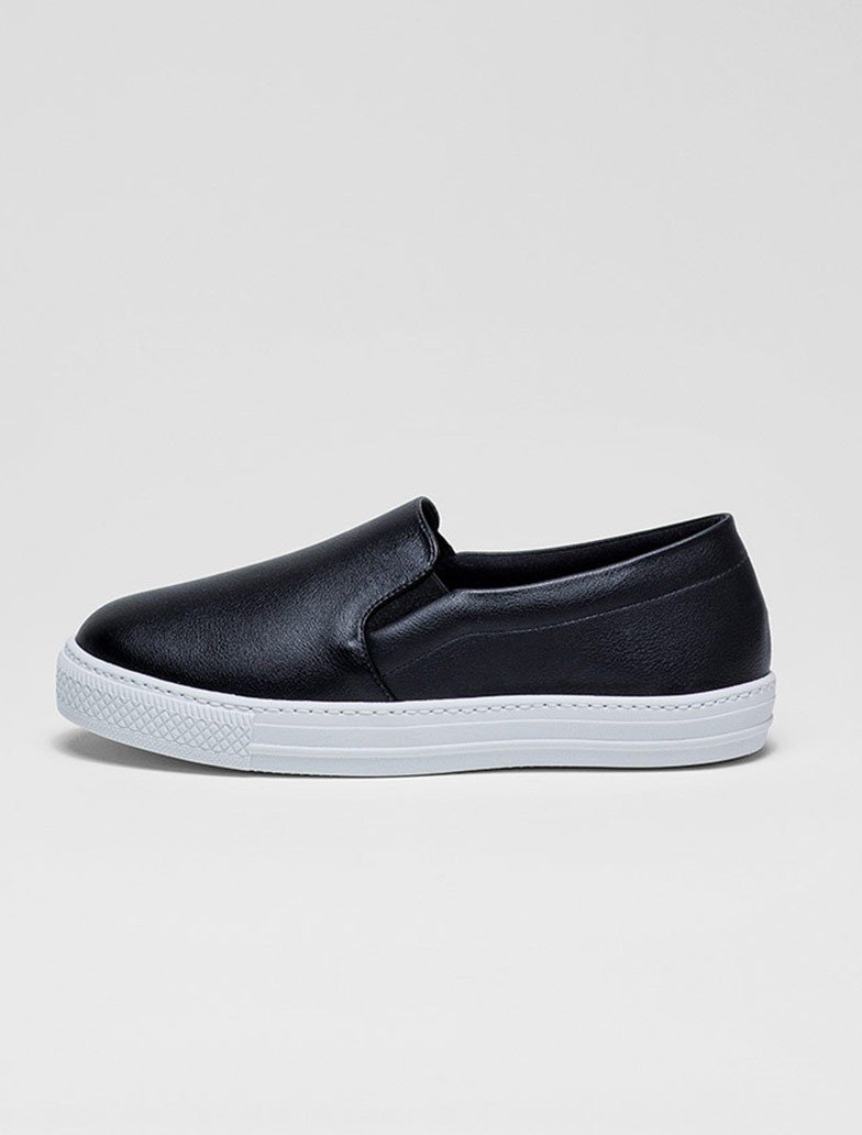 tenis slip on preto patricia capa 1