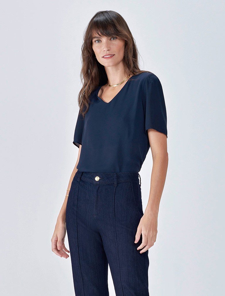 blusa decotev marinho paloma capa
