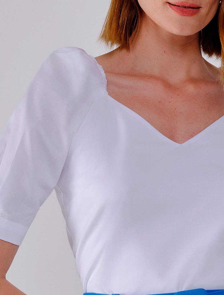cropped off white manga