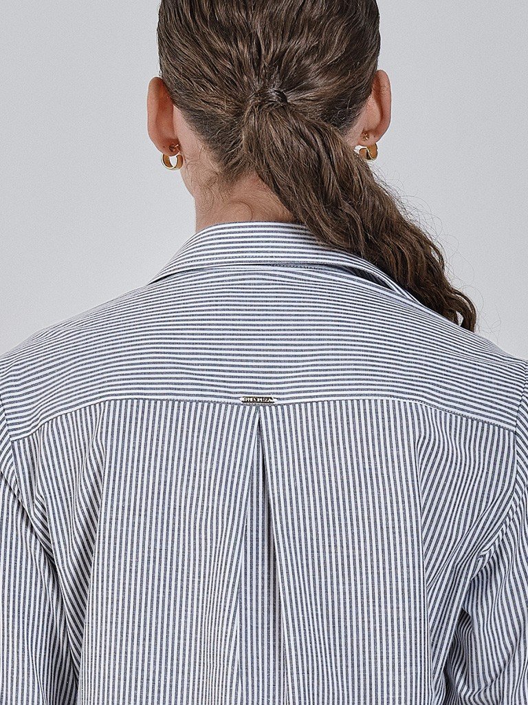 camisa listrada bia placa