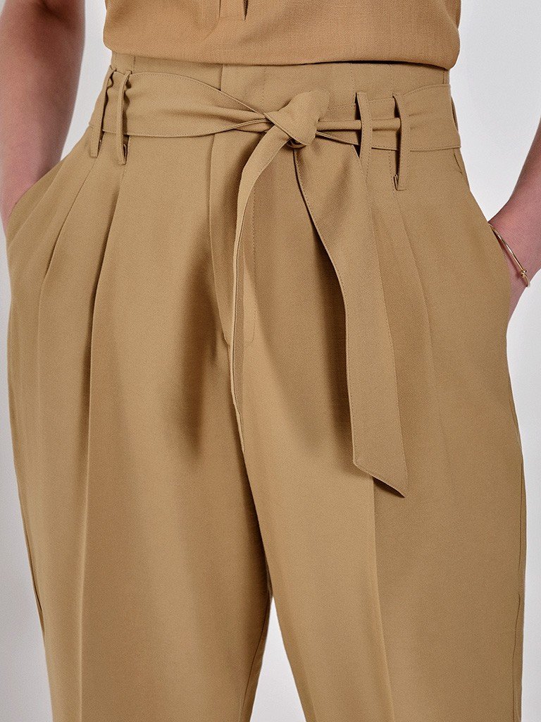 calca clochard camel denim detalhe