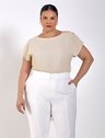 Blusa com Decote Canoa Plus Size Mocha Mousse Britney