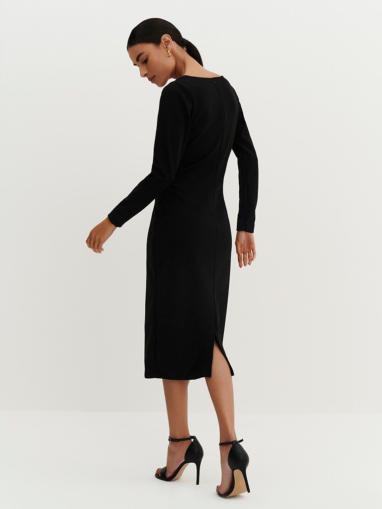 Vestido Tubinho de Malha Preto Midi Manga Longa Gilda