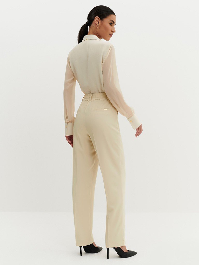 blusa inara e calca iris costas