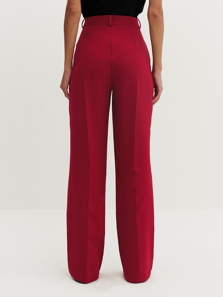 foto costas de perto calca janiele