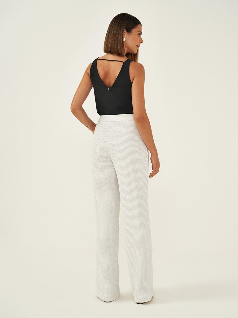 foto costas de longe blusa maddie calca maely