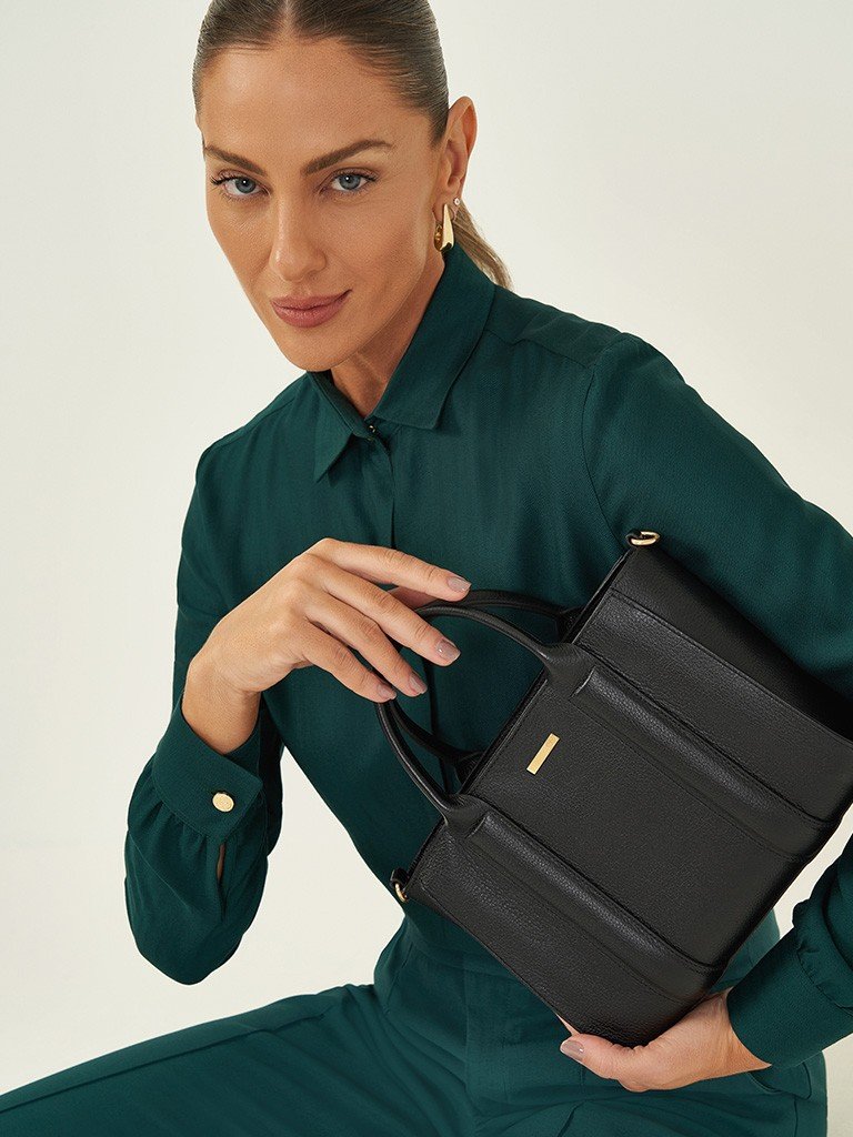 foto detalhe camisa mandy com bolsa