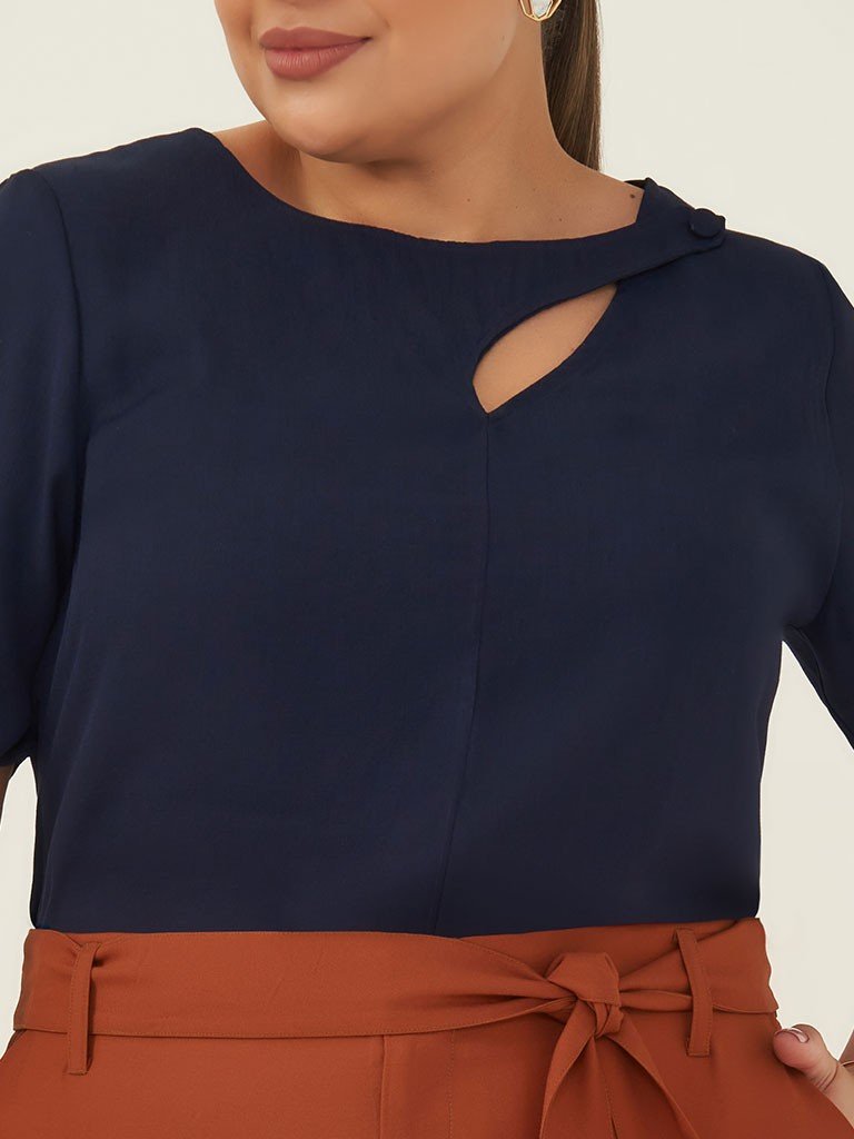 blusa nany plus size frente detalhe cropado