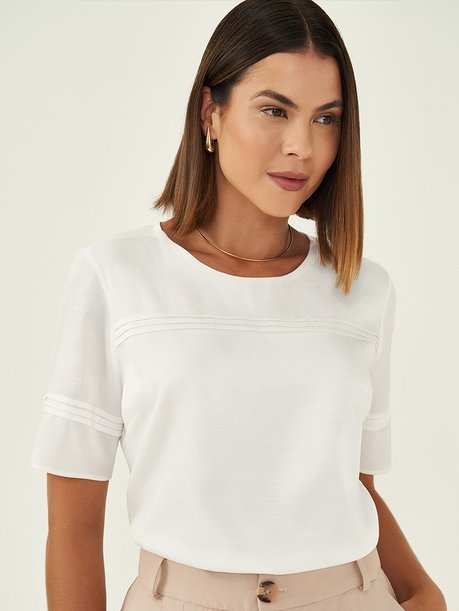 Blusa Manga Curta Acetinada Off White Raiany