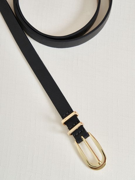 Cinto com Fivela Dourada e Passantes Duplos Preto Rosilane