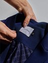 Blazer de Alfaiataria Azul Marinho Flvia detalhe etiqueta