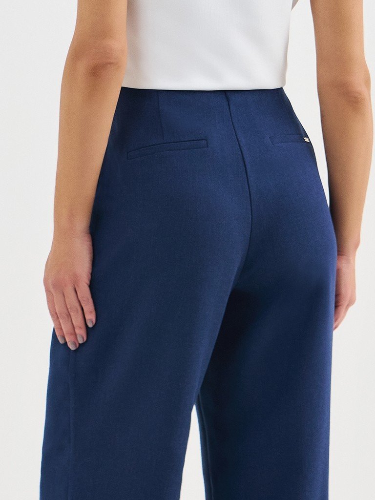 calca erleia detalhes bolso costas