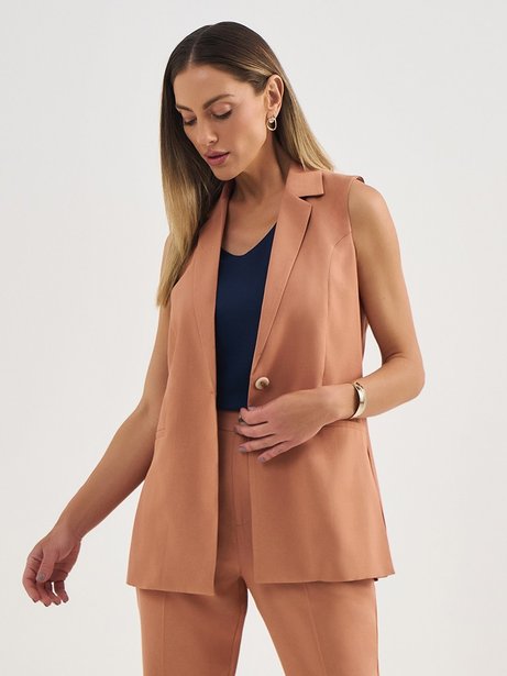 Colete Alongado de Alfaiataria em Viscose Camel Crislene