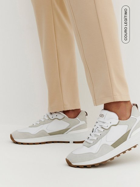 Tênis de Couro com Recortes em Camurça Off White e Gelo Marilene