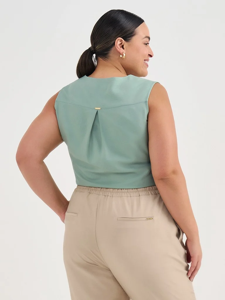 blusa dete plus size detalhe costas