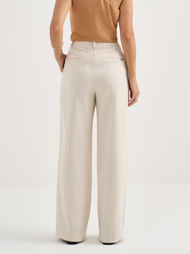 calca elizandra detalhes costas