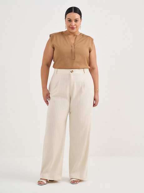 Calça Wide Leg de Alfaiataria Plus Size Risca de Giz Elizandra