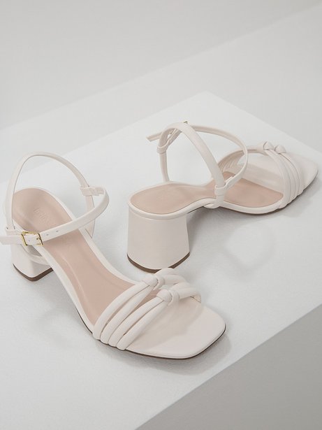 Sandália Salto Bloco Off White Saskia